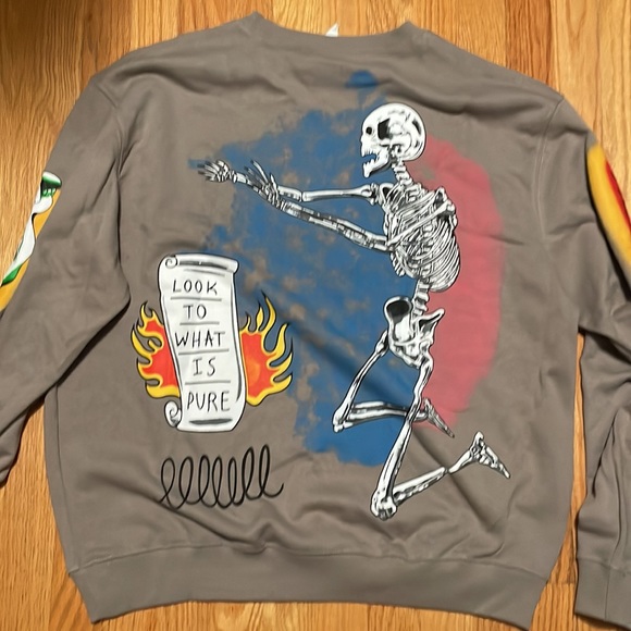 Sweatshirt - Picture 3 of 4